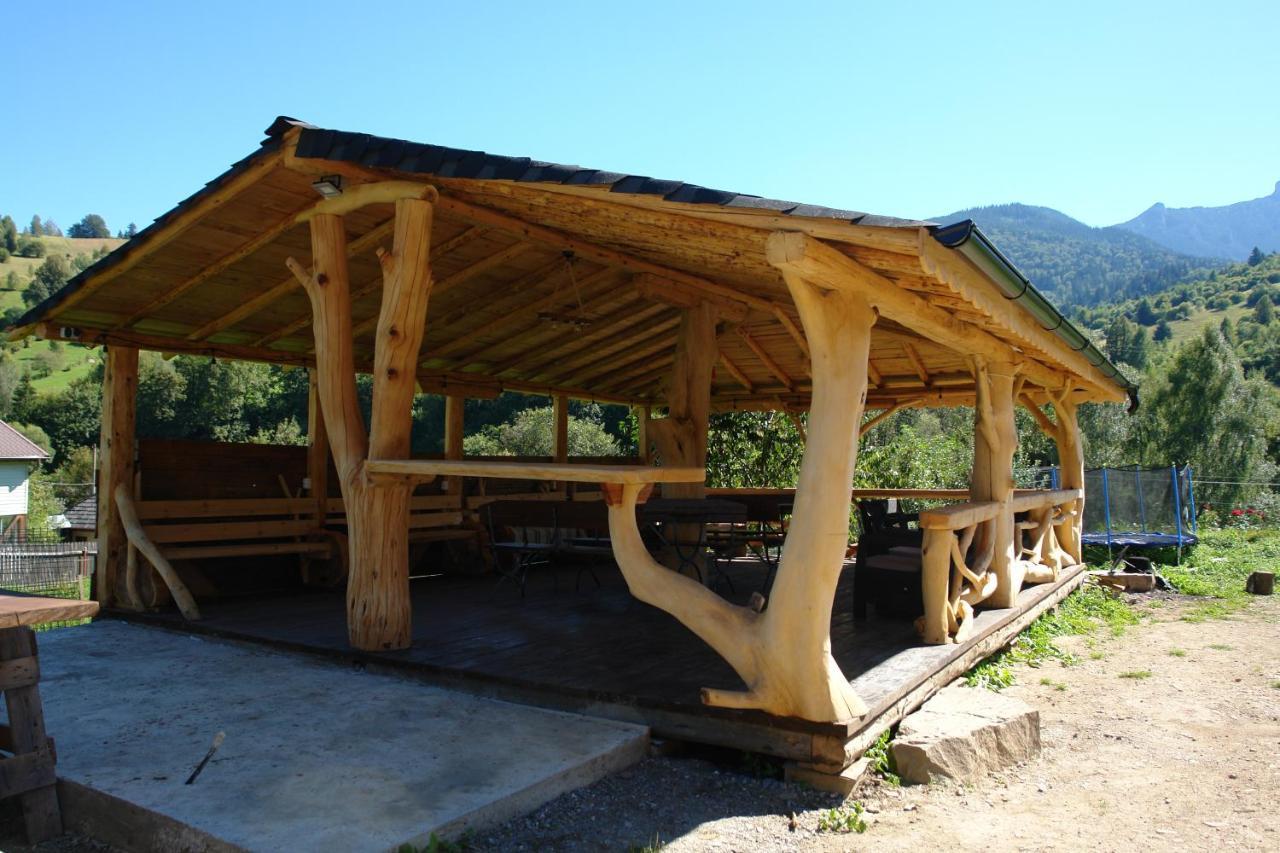 Casa Tucan Ceahlău Eksteriør billede
